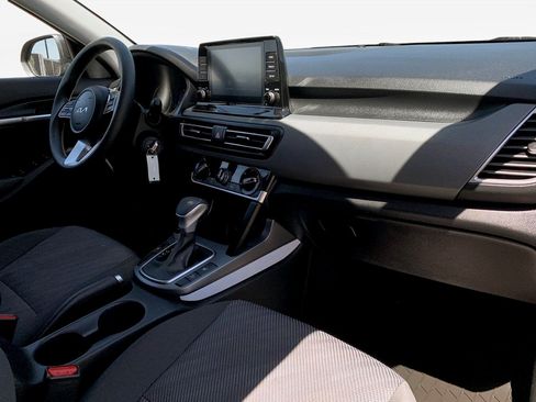 Used 2023 Kia Seltos LX FWD image 29
