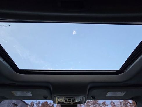 Used 2024 GMC Sierra 1500 Denali image 42