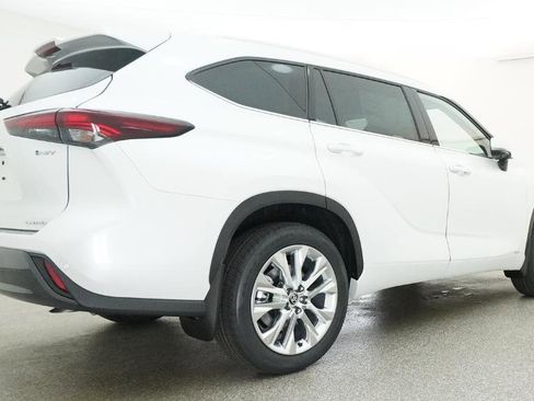 New 2026 Toyota Highlander Limited AWD/4WD image 13