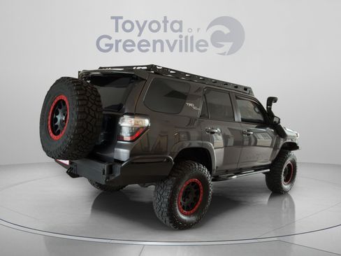 Used 2018 Toyota 4Runner TRD Off-Road w/ TRD Performance Package AWD/4WD image 6