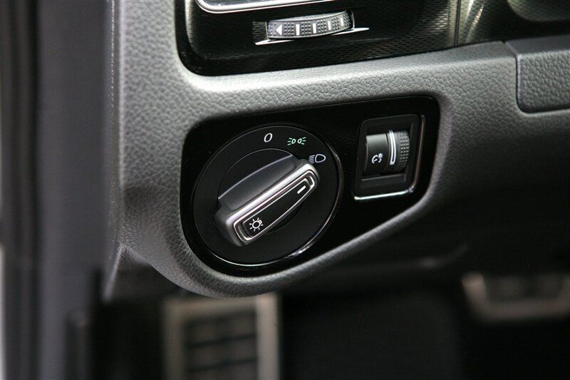 Used 2017 Volkswagen GTI Sport FWD image 12