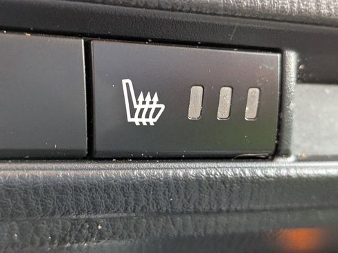 Used 2018 MAZDA MAZDA3 Touring image 18