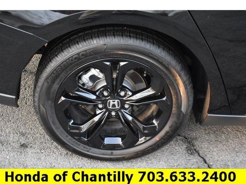 Certified 2025 Honda Accord SE image 30