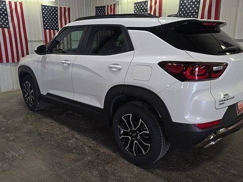 New 2025 Chevrolet TrailBlazer ACTIV w/ Convenience Package image 2