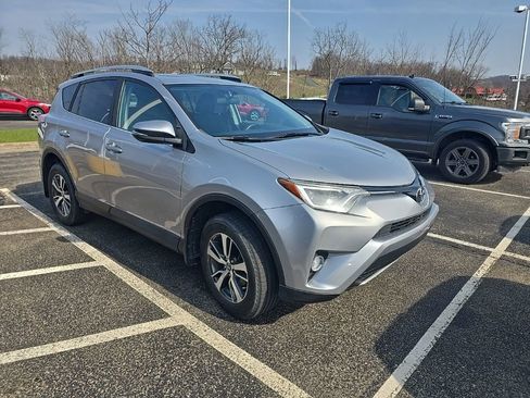 Used 2016 Toyota RAV4 XLE image 2