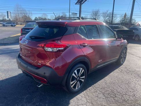 Used 2020 Nissan Kicks SR w/ SR Premium Package image 4