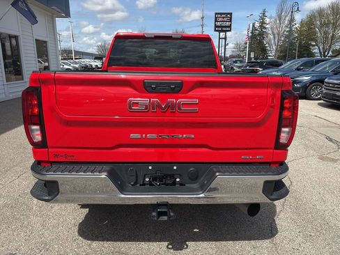 Used 2024 GMC Sierra 2500 SLE AWD/4WD image 6