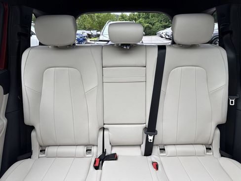 New 2025 Mercedes-Benz GLB 250 image 31