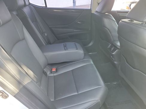 Used 2020 Lexus ES 300h w/ Accessory Package 2 FWD image 24
