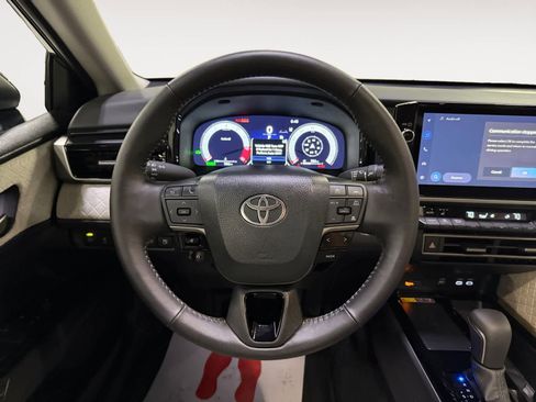 Used 2026 Toyota Camry XLE image 16