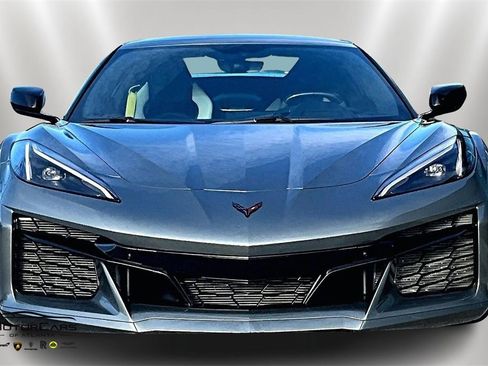 Used 2023 Chevrolet Corvette Z06 image 3