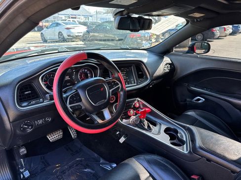 Used 2015 Dodge Challenger SXT Plus w/ Driver Convenience Group image 10