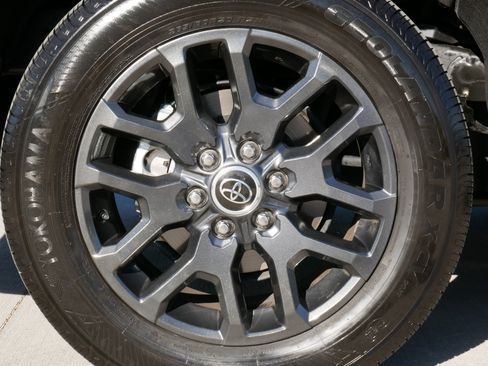 Used 2023 Toyota Sequoia 4WD image 23