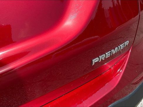 Used 2023 Chevrolet Equinox Premier FWD image 27