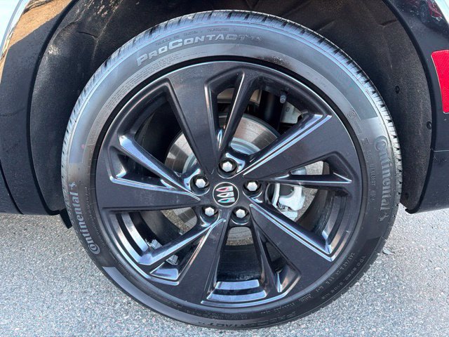 Certified 2024 Buick Envision Sport Touring AWD/4WD image 11
