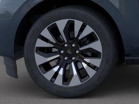 New 2026 Ford Expedition Max Platinum w/ Driver's Package image 19