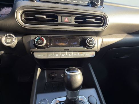 Used 2023 Hyundai Kona Limited image 30