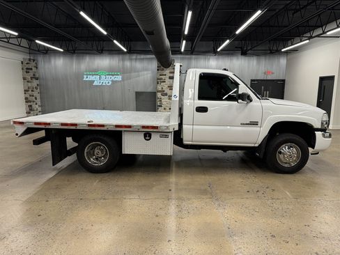 Used 2007 GMC Sierra 3500 SLE w/ Heavy-Duty Power Package AWD/4WD image 16