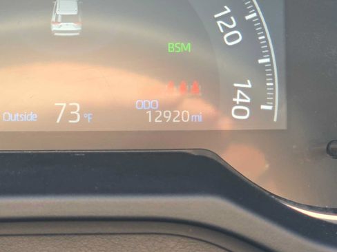 Used 2025 Toyota RAV4 XLE Premium FWD image 27