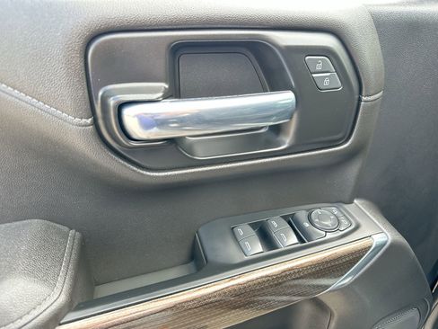 Used 2022 Chevrolet Silverado 1500 RST w/ LPO, Blackout Package AWD/4WD image 13