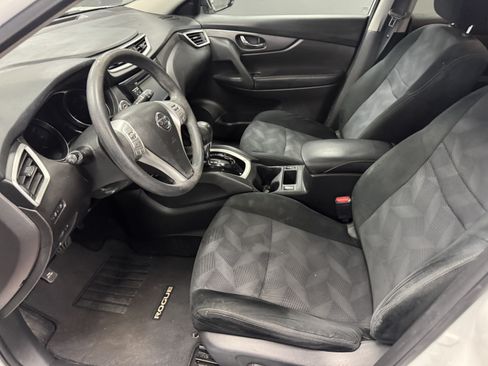 Used 2016 Nissan Rogue SV w/ SV Premium Package AWD/4WD image 7