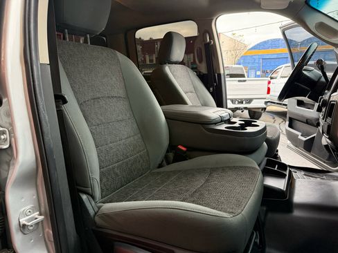 Used 2018 RAM 2500 Big Horn image 25