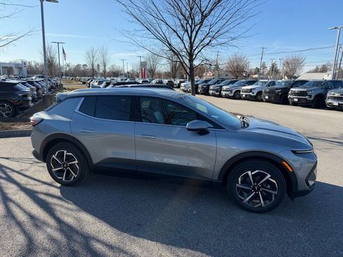 New 2026 Chevrolet Equinox EV LT FWD image 4