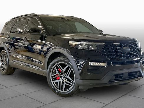 Used 2024 Ford Explorer ST-Line w/ Class IV Trailer Tow Package RWD image 2