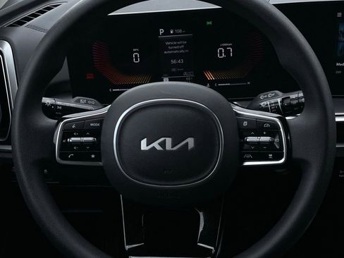 Used 2025 Kia Sorento LX FWD image 12