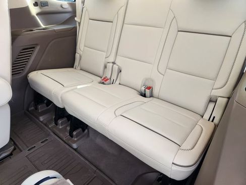 Used 2024 GMC Yukon Denali AWD/4WD image 33