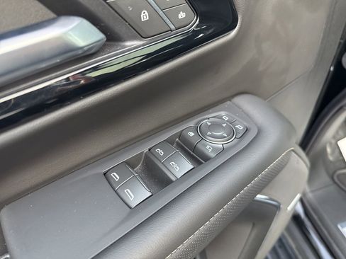 Used 2025 Chevrolet Tahoe Premier image 25