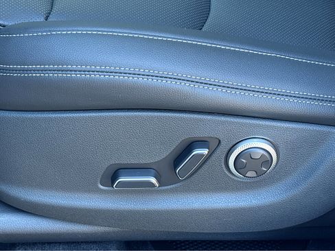 New 2026 Genesis GV70 2.5T image 23