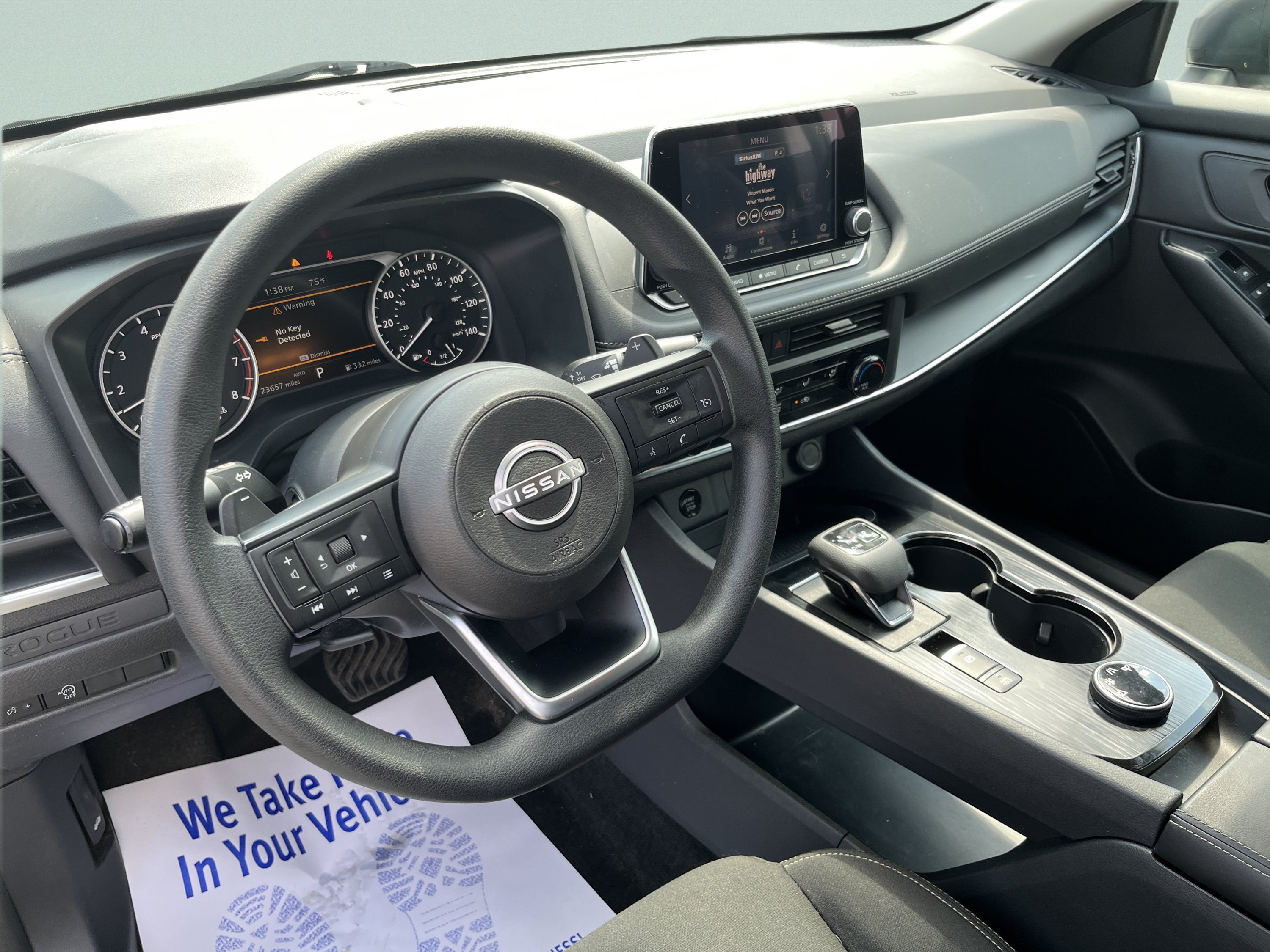 Used 2024 Nissan Rogue S AWD/4WD image 12