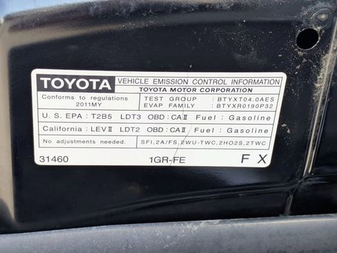 Used 2011 Toyota 4Runner SR5 w/ Convenience Pkg image 26