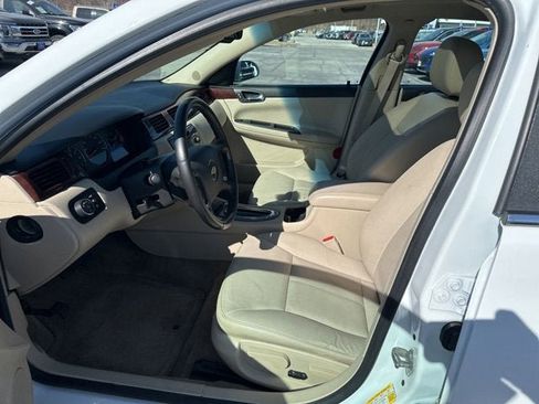 Used 2011 Chevrolet Impala LT w/ Luxury Edition Package image 13