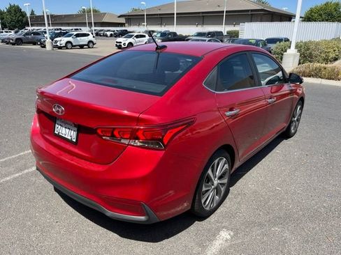 Used 2019 Hyundai Accent Limited w/ Cargo Package FWD image 4