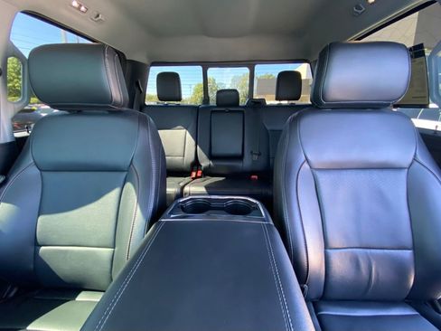 Used 2023 Ford F250 Lariat w/ Sport Appearance Package AWD/4WD image 27