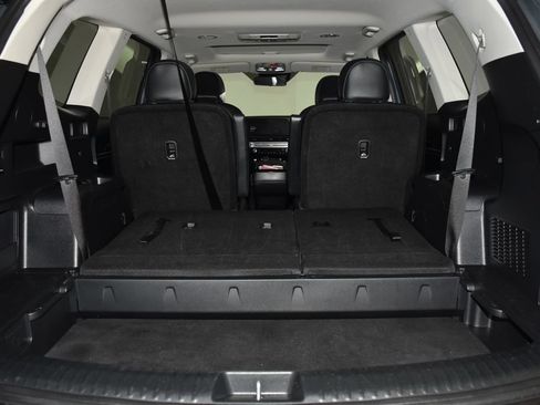 Used 2025 Kia Telluride S FWD image 30