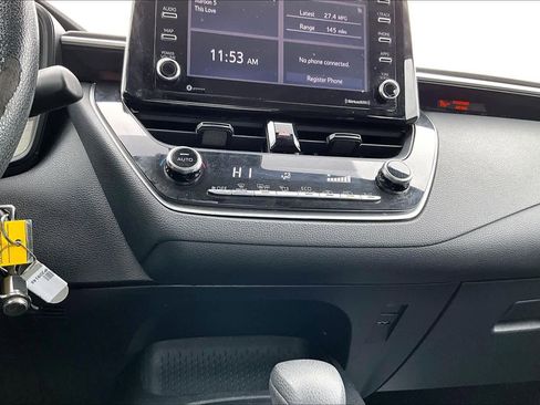 Used 2021 Toyota Corolla LE image 34