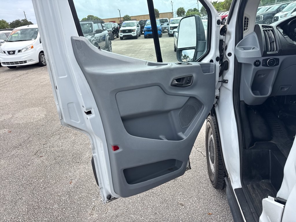 Used 2018 Ford Transit 250 148 High Roof RWD image 13