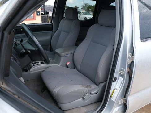 Used 2007 Toyota Tacoma PreRunner w/ TRD Sport Pkg #1 RWD image 9