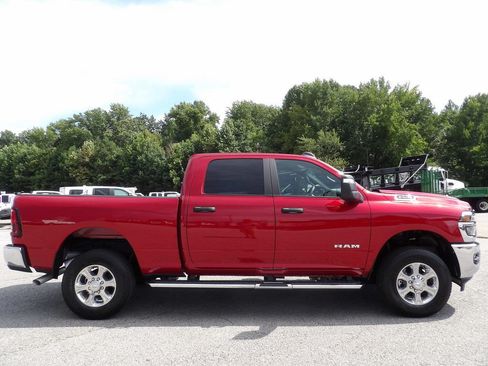 Used 2026 RAM 2500 Big Horn AWD/4WD image 9
