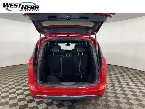 Used 2026 Chrysler Pacifica Select AWD/4WD image 21
