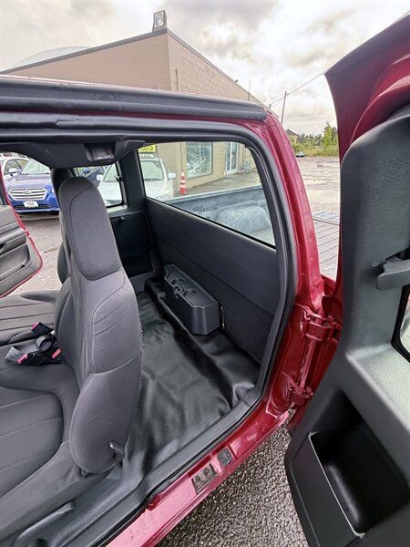 Used 2003 GMC Sonoma SL w/ Convenience Package AWD/4WD image 23