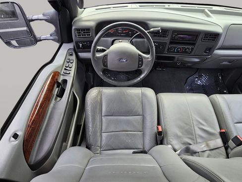 Used 2003 Ford F350 Lariat image 3