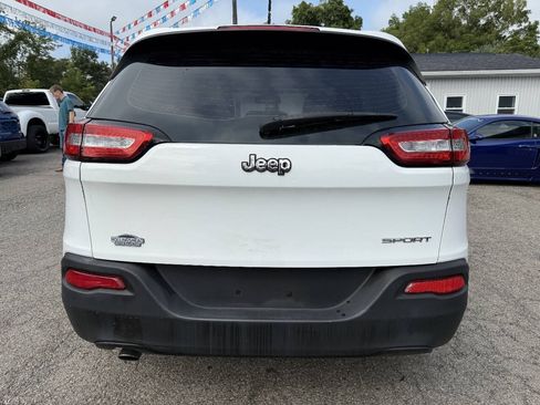 Used 2014 Jeep Cherokee Sport FWD image 6