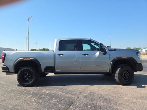 Used 2024 GMC Sierra 2500 AT4X w/ AT4X AEV Edition AWD/4WD image 31
