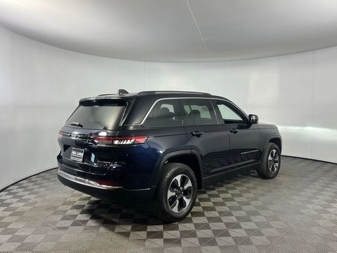 Used 2024 Jeep Grand Cherokee Limited 4xe w/ Luxury Tech Group II image 7