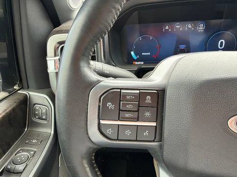 Used 2024 Ford F250 Lariat w/ Lariat Ultimate Package AWD/4WD image 7