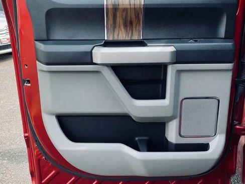 Used 2019 Ford F150 Lariat w/ Equipment Group 502A Luxury image 27